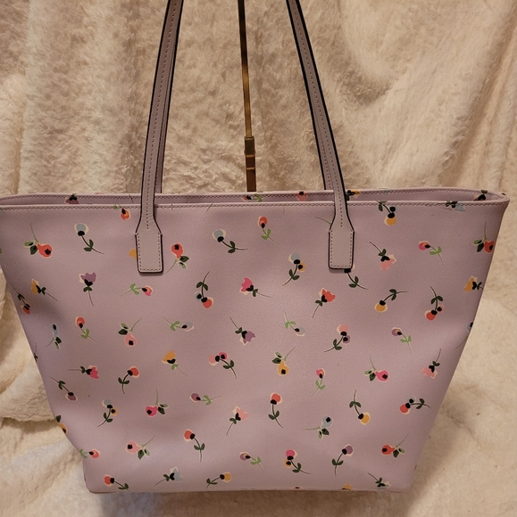 Kate Spade purse and wristlet - Picture 2 of 14